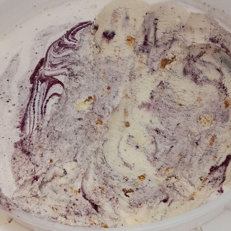 Sylberry Snowcake