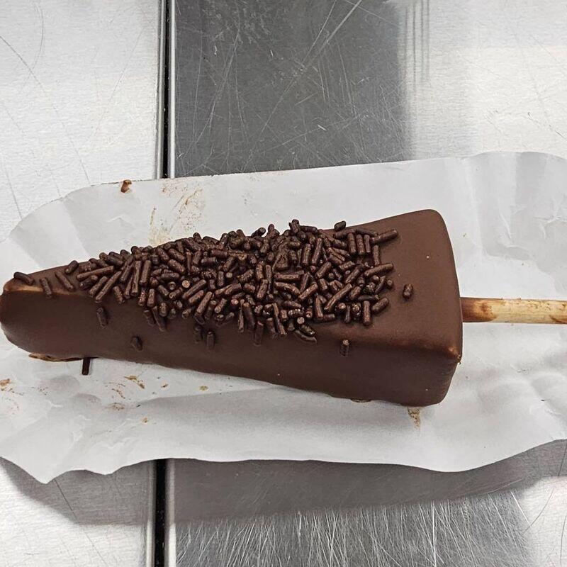 Cheesecake - Chocolate and Sprinkles